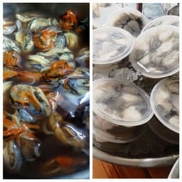 Pad Thai With Mussels + Oysters