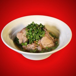 เล็งแซ่บกระดูกหมู