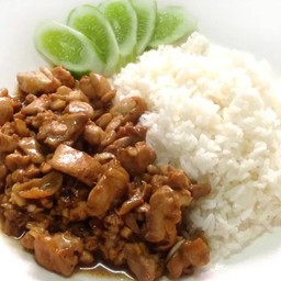 ข้าวผัดกะเทียม (กับข้าว)   stir - freid garlig. No rice