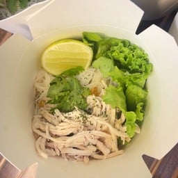 พุงเต่ง หมี่ไก่ฉีกน้ำพริกหมูกระจก