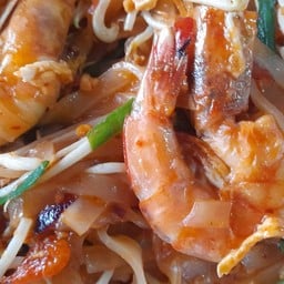 แม่สุณีผัดไทย สามชุก
