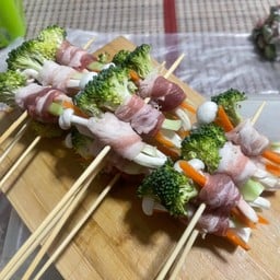 สามชั้นพัน ผัก3สี