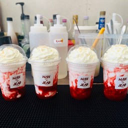 นมสด สตอเบอรี่ สมูทตี้