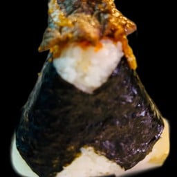 ข้าวปั้นสามเหลี่ยม เนื้อย่าง