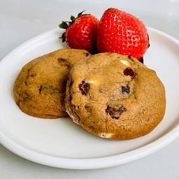 Strawberry and white chocolate soft cookie