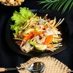 Papaya Salad With Fresh Shrimp, Crab And Fermented Fish