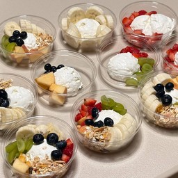 กรีกโยเกิร์ต - ใส่ 3 อย่าง