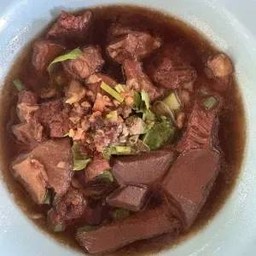 ก๋วยเตี๋ยวเนื้อเปื่อย