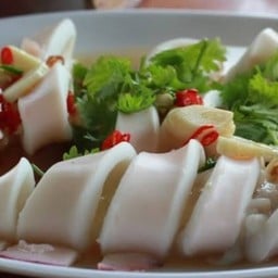 ปลาหมึกไข่นึ่งมะนาว หม้อไฟ