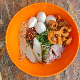 ก๋วยเตี๋ยวแห้งโบราณน้ำพริกหมูกระจก
