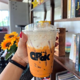 ชาเย็น (Thai iced tea)