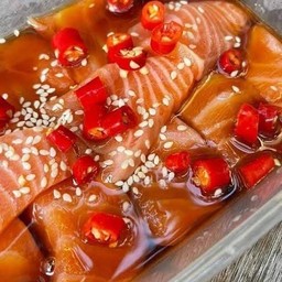 แซลม่อนดอง 120กรัม