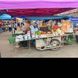 รีซอยตัน ส้มตำ ยำนรก(ต,คนเดิน)ในตลาดนัด