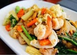 ผัดซีอิ๊ว รวมมิตร