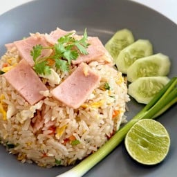 ข้าวผัดแฮม