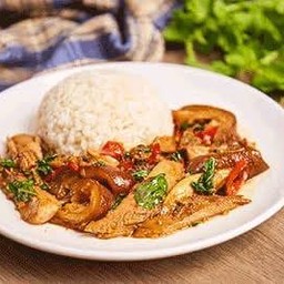 กะเพราขาหมู กับข้าว