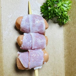 ใส้กรอกพันเบคอนหม่าล่าย่าง