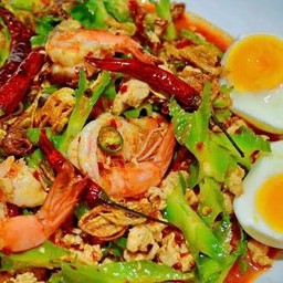 ยำถั่วพูกุ้งสด