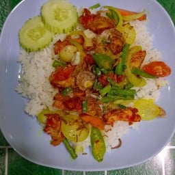 ข้าวไก่ทอดขมิ้น