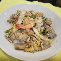 ข้าวแห้งรวมมิตร (ทะเล+หมู)