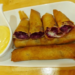 ปอเปี้ยะไส้มันม่วงชีส