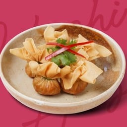 เกี้ยวกุ้งไข่เยี่ยวม้าทอด