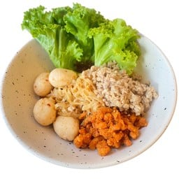 ร้านก๋วยเตี๋ยวคลุกทองแท้ สุคนธสวัสดิ์ ลาดพร้าว โชคชัย4