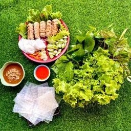 แหนมเนือง 5 ไม้+ผักพร้อมทาน รับผัก