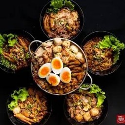 Braised Pork Boat Noodles