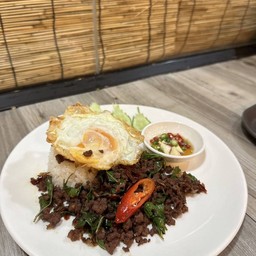 ข้าวกะเพราเนื้อสับ