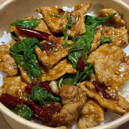 ข้าวกะเพราหมูชิ้น