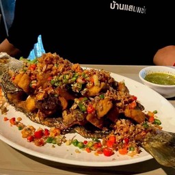 กระพง ทับทิมคั่วพริกเกลือ