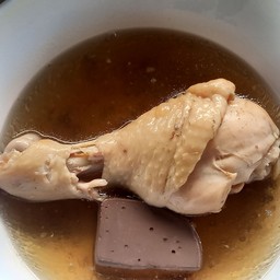 น่องไก่ลอยน้ำ