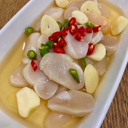 หอยโฮตาเตะดองน้ำปลา [นน 250 กรัม/กล่อง]