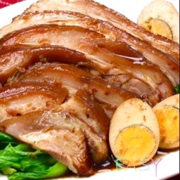 ข้าวหอมขาหมู ชุุดอิ่มจุก เนื้อ หนัง แถมฟรี ไข่