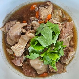 เอ็นหมูตุ๋นยาจีน