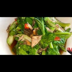 ผัดคะน้าปลาเค็ม