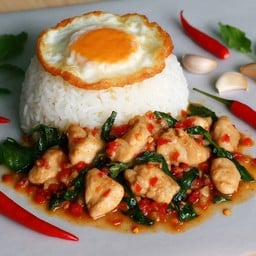 เอกกะเพราห่อ ตลาดไทยช่วยไทย สุขุมวิท 101