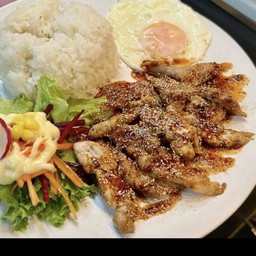 ข้าวหน้าสเต็กหมูแจ่ว