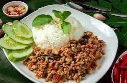 ข้าวผัดกระเพราหมู