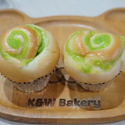 ขนมปังไส้สังขยาใบเตย