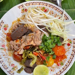 ขนมจีนน้ำเงี้ยวหมู