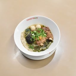 ก๋วยเตี๋ยวซี่โครงหมูตุ๋นเห็ดหอม