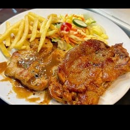 Set D (หมูพริกไทดำ&ไก่สไปซี่)
