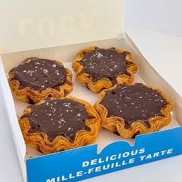 Shio Chocolate Egg Tarte 1 box ( 4 piece )