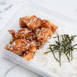 ครัวเลอเลิศ - ข้าวไก่กรอบ ฮาลาล