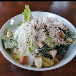 ซีซาร์สลัดอกไก่ย่าง