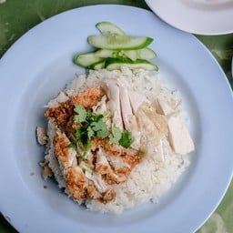 ข้าวมันไก่พรประทีป (เจ้าเก่าสะพานลำใย) - หน้าวัดพลับ
