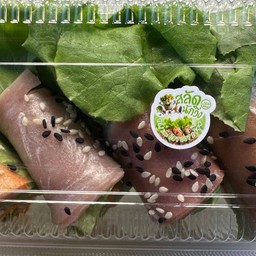 สลัดโรลรวม ปูอัด แฮมไก่ ไส้กรอกไก่