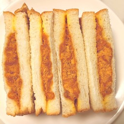 แซนวิชโบราณหมูหยอง